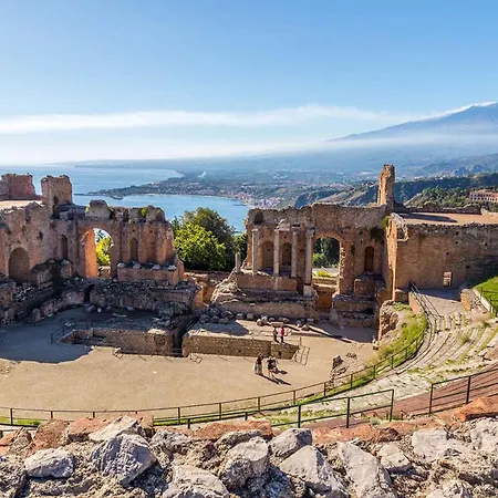 A&g Naxos-taormina Appartement